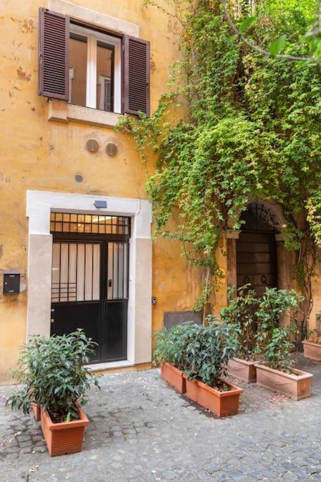 Bottega Augustea Duplex Apartment In Monti Rome Exterior photo